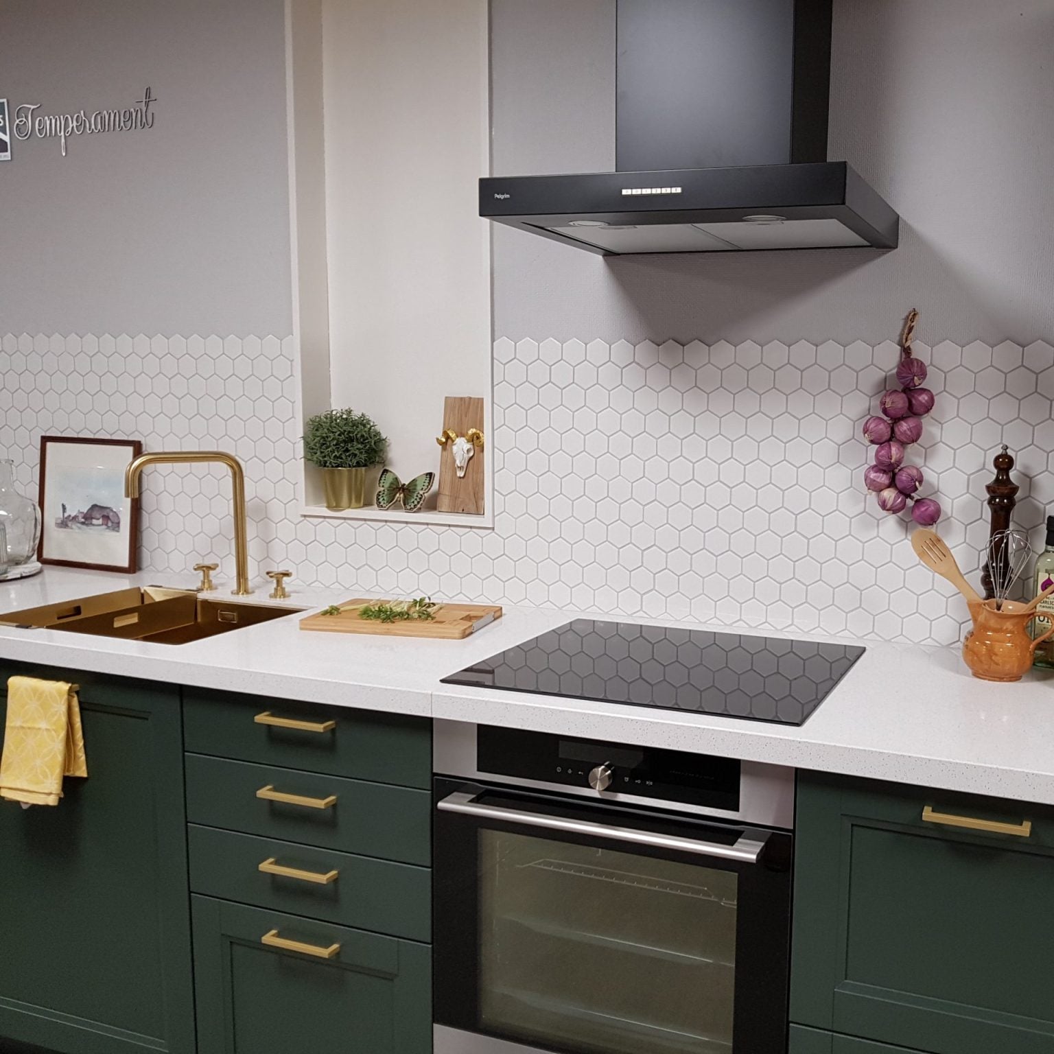 Tripoli Hexagon medium